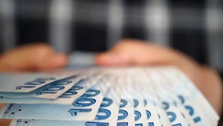 Temmuz 2025 Emekli Promosyon Kampanyaları: Hangi Bankanın Teklifi Daha Avantajlı?