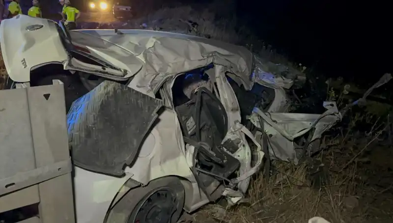Ters Şeride Giren Otomobil Tankerle Çarpıştı: Feci Kaza Sonucu 1 Ölü, 2 Yaralı