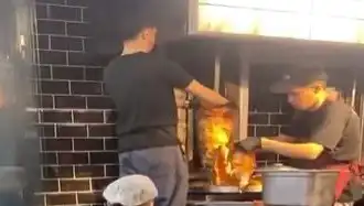Pişmiş Tavuk Dönerde Şok Elde: Çiğ Et Skandalı ve Takip Edilen Süreçler