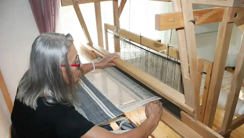 Eski Giysilerden Yenilikçi Eşyalar: Sürdürülebilir Moda Devrimi