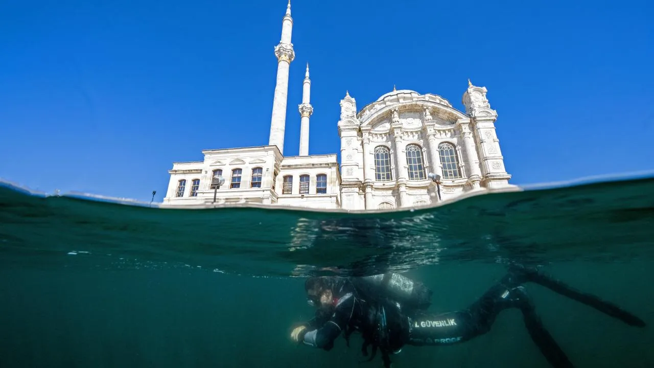 İstanbul Boğazı’nın Büyüleyici Derinlikleri Su Altı Kamerasıyla Görüntülendi