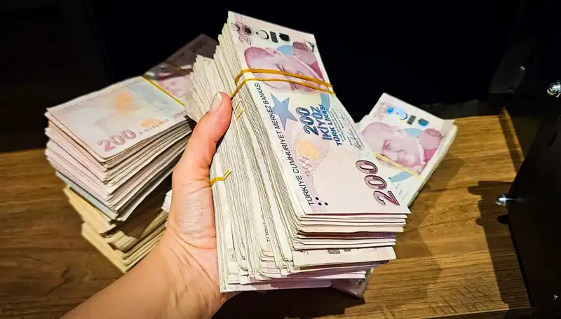 Türkiye'nin Mevduat Pazarında 12 Trilyon Lira Dönüşümü: Neler Oluyor?