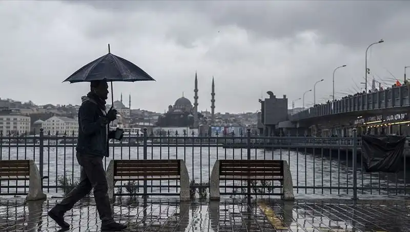 İstanbul'un Bahar Havası Yerini Kışa Bırakıyor: Yağmur ve Kar Geliyor!