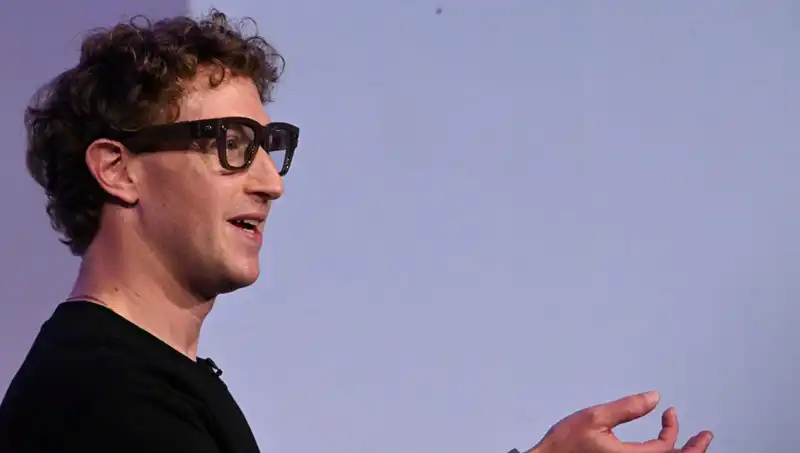 Zuckerberg'den Devrim Niteliğinde Gözlük Tanıtımı: Yapay Zeka Geleceği Şekillendiriyor