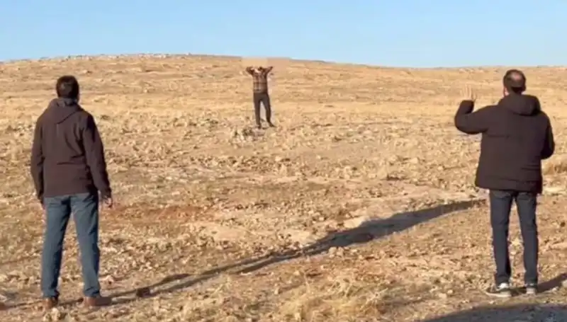 Jandarma ve MİT'in Ortak Operasyonu: Terör Örgütünün Sabotajcısı Teslim Oldu