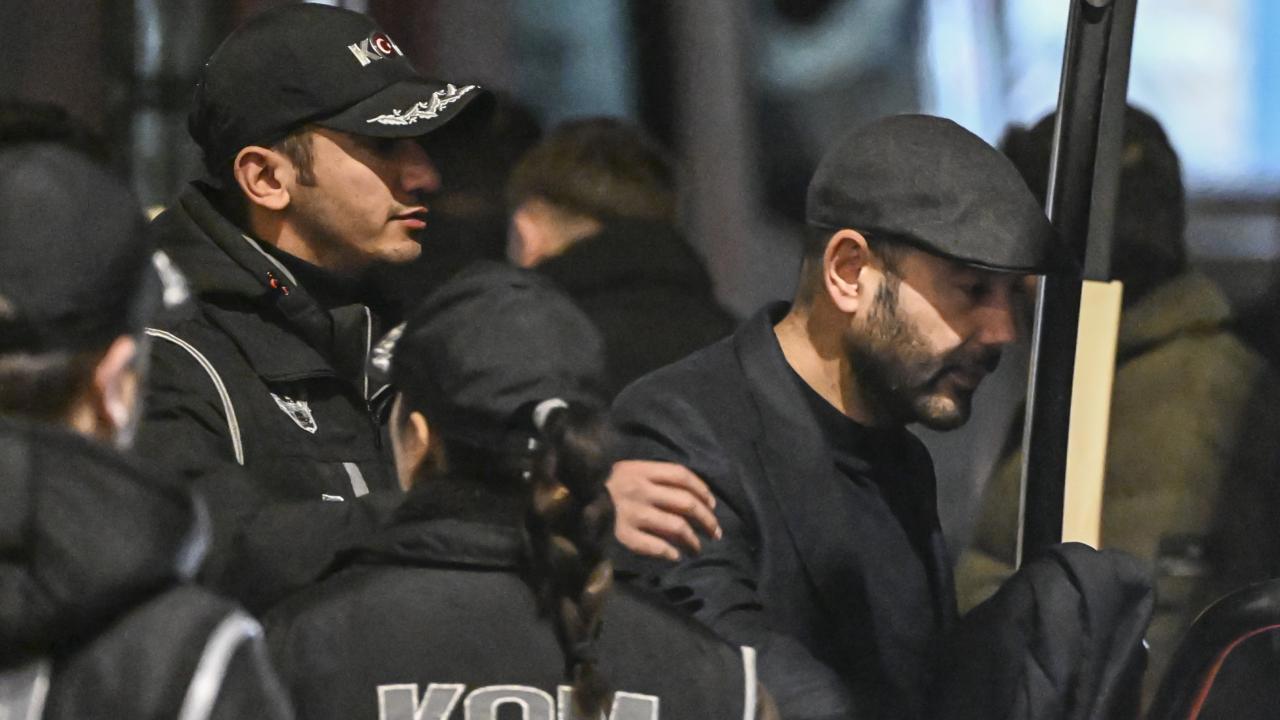 Beşiktaş Belediye Başkanı Akpolat İhale Yolsuzluğu Soruşturması Yürütülüyor