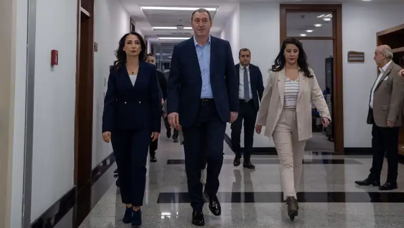 DEM Partisi Heyeti, Siyasi Parti Turu İçin Bugün İki Önemi Görüşme Yaptı