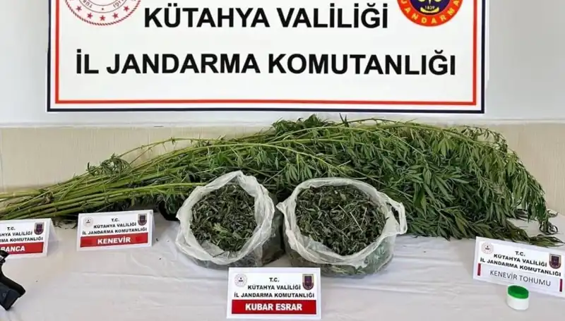 Kütahya'da Uyuşturucu Operasyonu: Sırlarla Dolu Bir Tutuklama Gerçekleşti