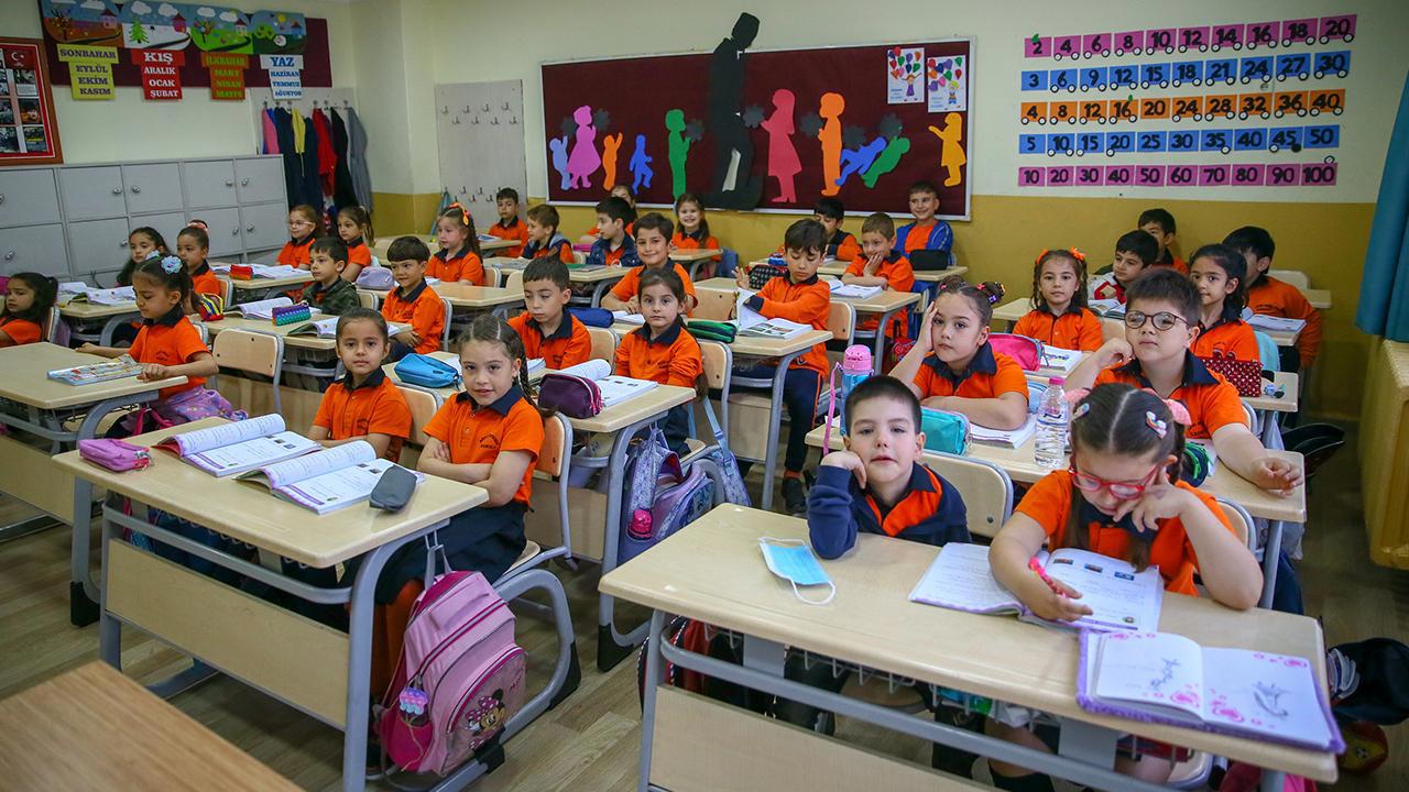 İstanbul'da Beklenen Kar Yağışı Nedeniyle Okullar Tatil Edilecek