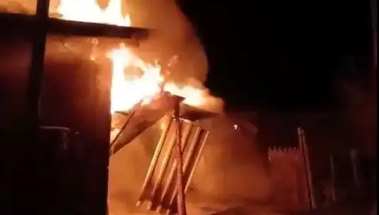 Karabük'te Yaşanan Korkunç Yangın İki Evi Küle Döndürdü