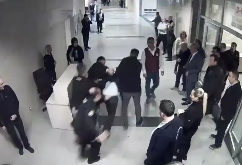 Savcıdan Şok Edici Saldırı: Kadın Hakimi Vurmuştu, Görüntüler Ortaya Çıktı!