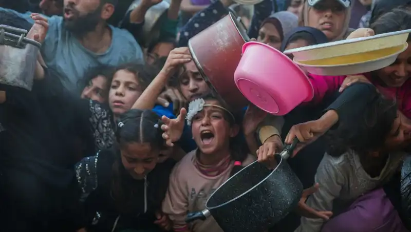 Gazze'deki Açlık Krizi: Un Stokları Tükendi, Halk Tehlikede