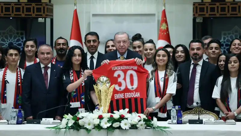 Cumhurbaşkanı Erdoğan Yüksekovaspor Kadın Futbol Takımı’nı Kabul Etti: Futbolda Kadınlar İçin Yeni Bir Dönem
