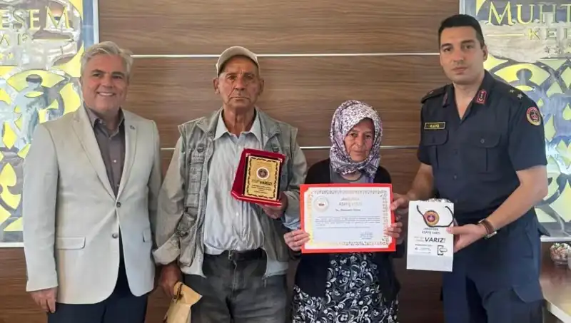 Tek Varoluşlarındaki Evlerini Jandarmaya Bağışladılar: Sıcak Bir Hikaye