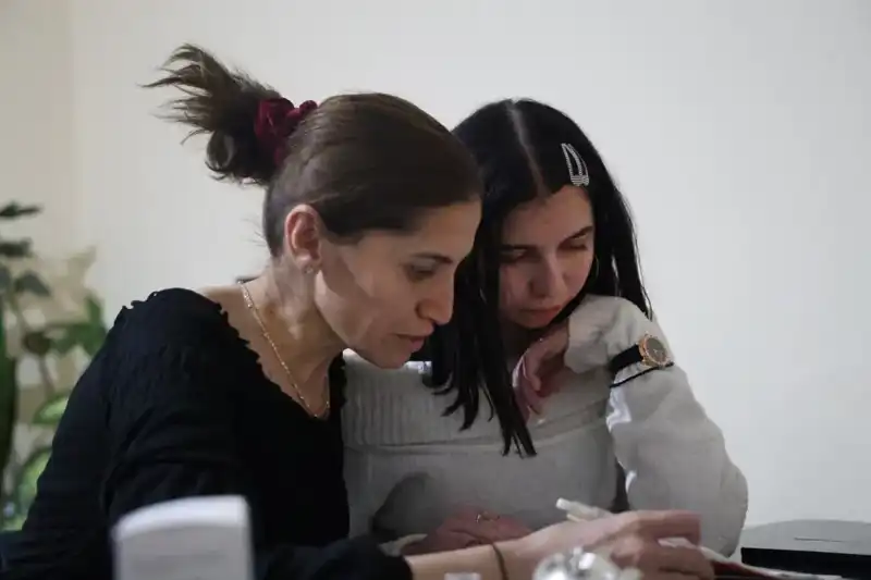 Çocuk Yaşta Evlendirilen Genç, Kanseri Yenerek Hayatına Fedakarlıkla Devam Ediyor