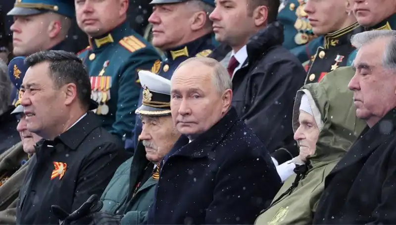 Rus Ordusu İhtiyaçlarına Yanıt: Putin'den Tarihi Genişleme Çağrısı