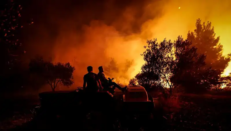 Çanakkale’deki Orman Yangını: 785 Kişi Güvenli Alanlara Tahliye Edildi
