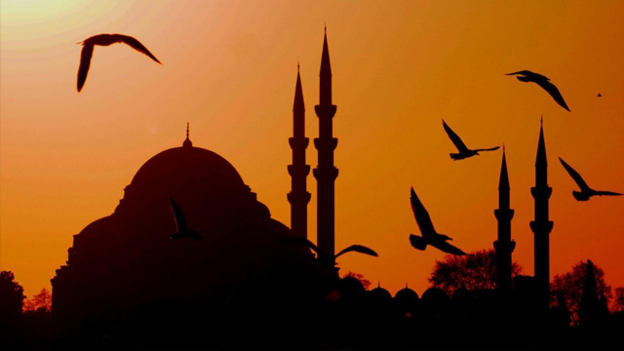 Mukaddes Üç Ayların İlk Gecesi Bereketiyle Geldi!