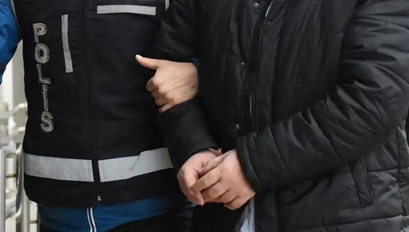 Sosyal Medyada Kadın Profilinden 500 Milyon Liralık Dolandırıcılık: 12 Şüpheli Tutuklandı
