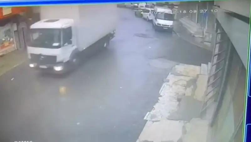 Sahte Polisler 1,7 Milyon Lirayı Çaldı: Yakalanınca "Şaka Yapacaktık" Dediler!