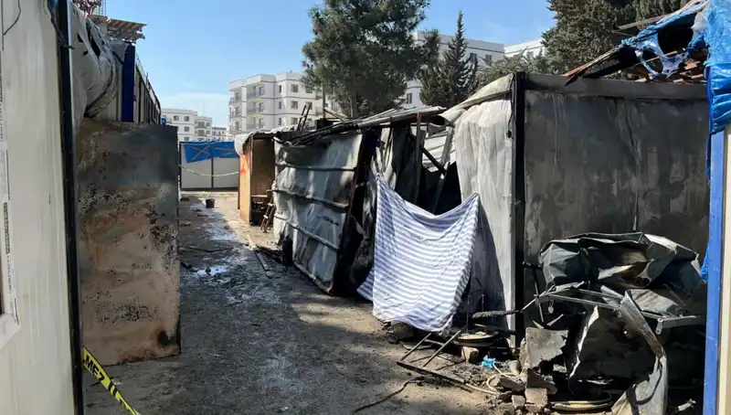 İşçilerin Kaldığı Konteynerde Çıkan Yangın: Panik ve Kurtarma Operasyonu