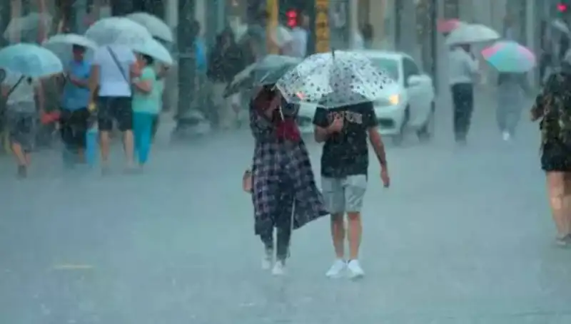 Meteoroloji'den Son Dakika Uyarısı: Yangınları Etkileyecek Kuvvetli Rüzgar ve Sağanak Yağış!