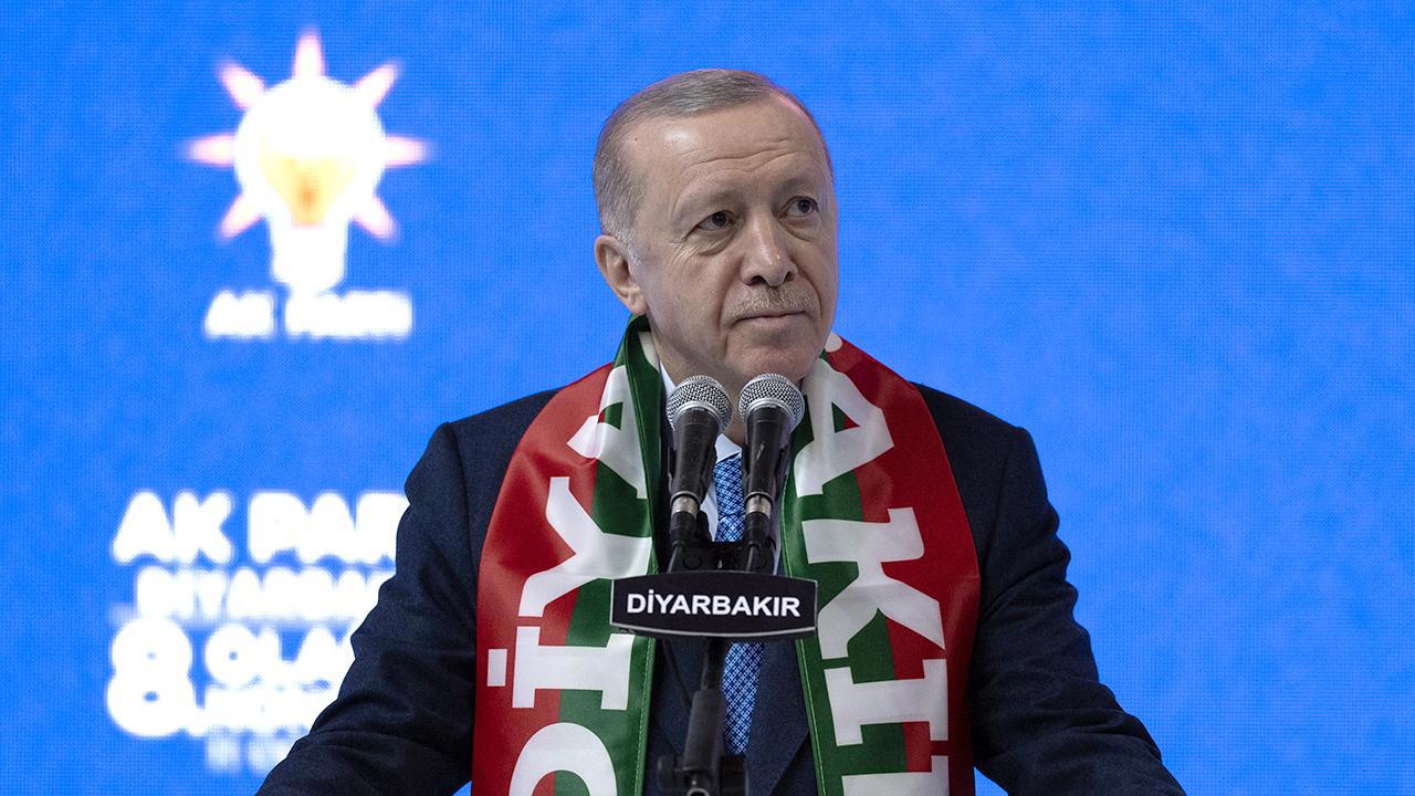 Erdoğan: Vatanımızın Birliğine Karşı Çıkanlara Karşı Sert Mesaj