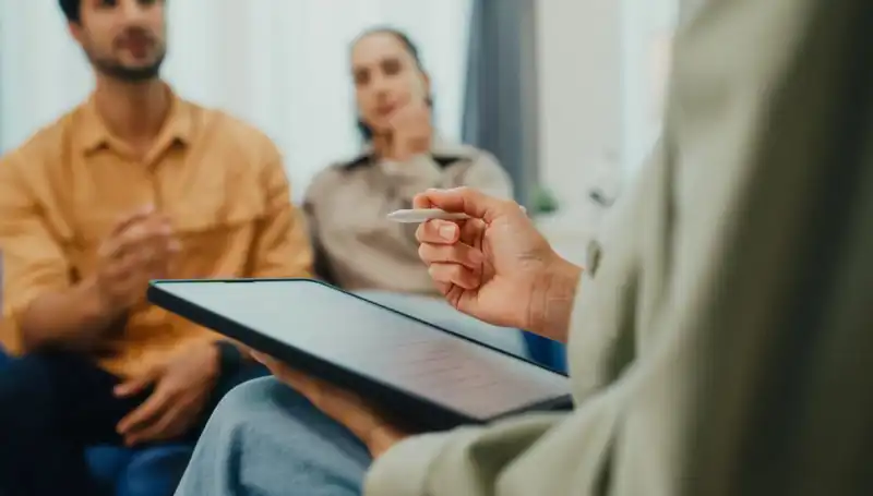 Çift Terapisi: Gerçekten Her Zaman Etkili Bir Çözüm Mü?