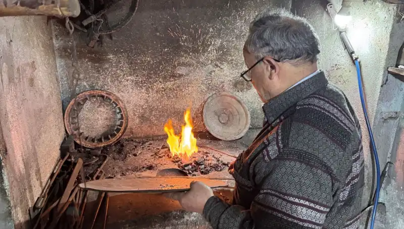 Gelenekten Geleceğe: Baba Mesleği 20 Metrekarelik Dükkanla Yaşatılıyor