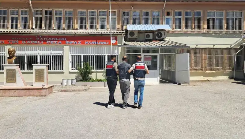 Kırmızı Bültenle Aranan Şüpheli Eskişehir’de Şaşırtan Bir Operasyonla Yakalandı