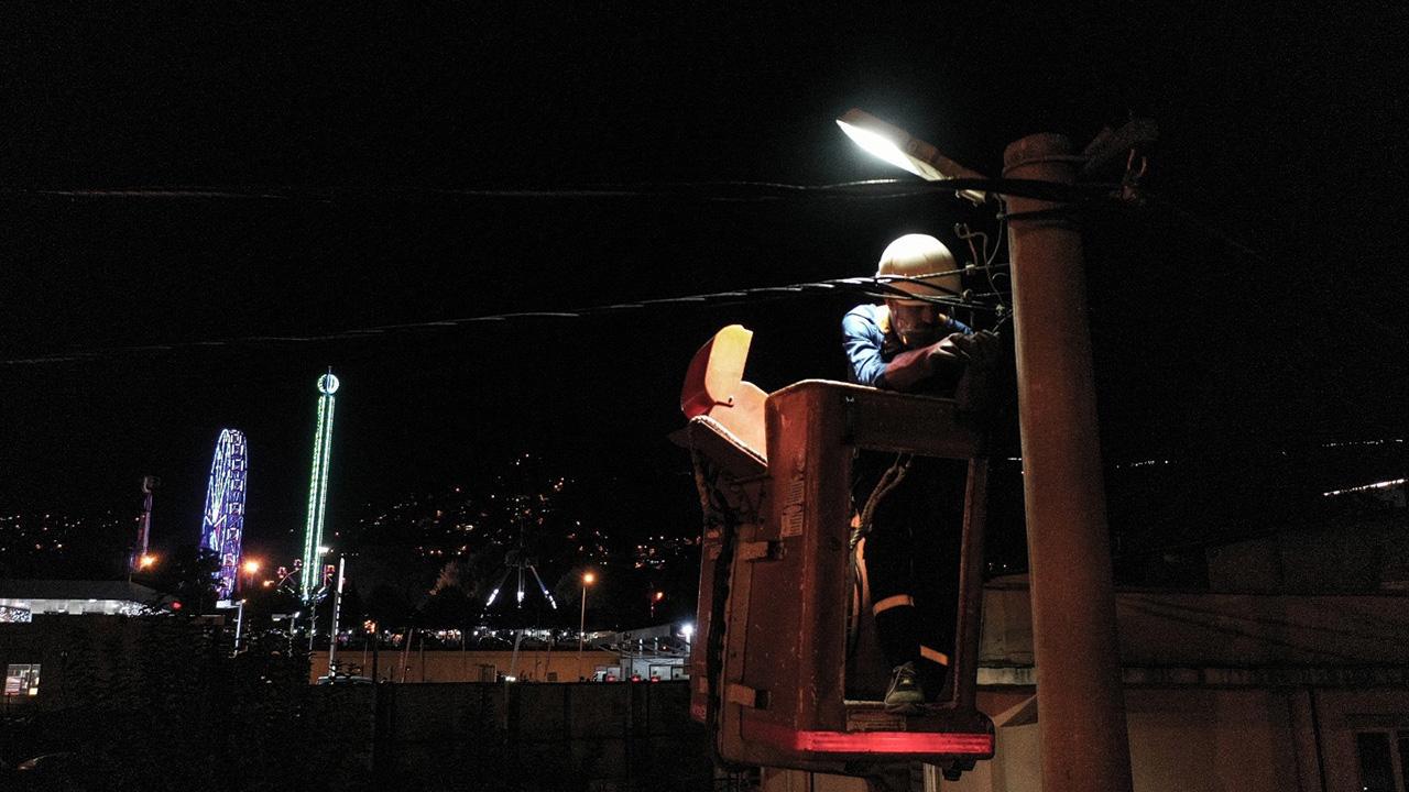 Enerji İçin Yılbaşında da Çalışan Çalışanlar