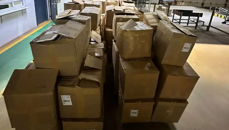 Kargo Şirketinin Deposunda Dev Tütün Operasyonu: Yüzlerce Paket Ele Geçirildi!