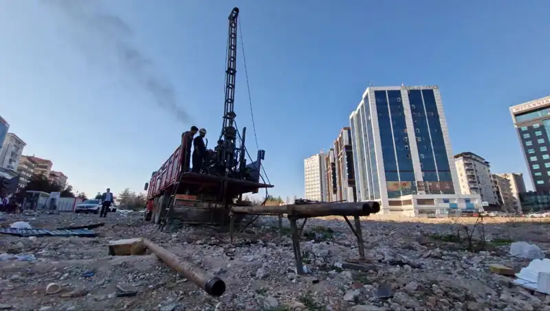 Galeria Sitesi'nde Kazı Başladı: 89 Kişinin Mezarı Ortaya Çıkacak mı?