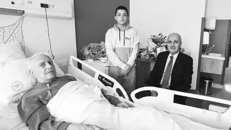 AK Parti Kurucularından Burhan Abiş Hayatını Kaybetti: Siyasi Mirası