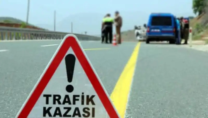 Bitlis'te İki Farklı Kazada 19 Kişi Yaralandı: Detaylar Geliyor!