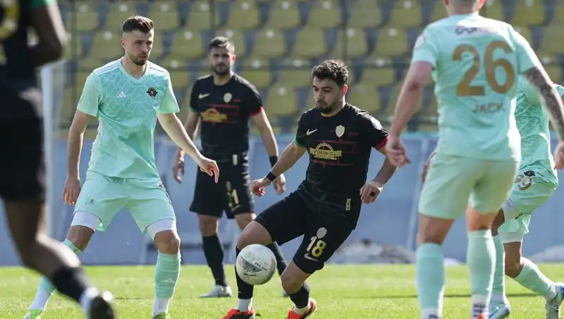 Esenler Erokspor ve Amed Sportif Maçında Duygu Dolu Anlar: 1-1 Beraberlik