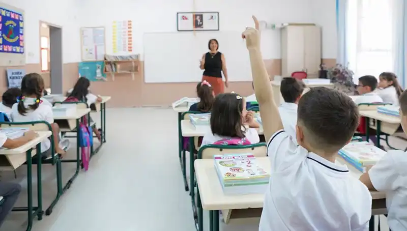 Öğretmenler İçin Mayıs Ayı Ek Ders Ücretleri Bayramdan Önce Yatacak mı?