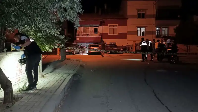 Karaman'da Kanlı Gece: Kız Arkadaşıyla Tartışan Genç, Göz Dönmesiyle Dehşet Saçtı