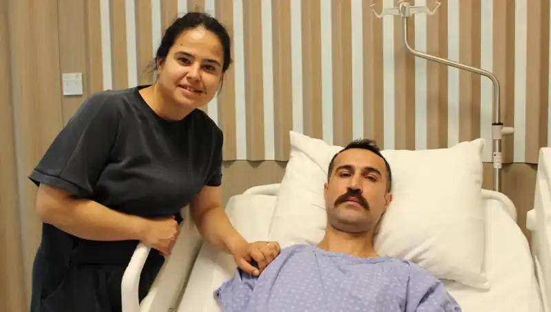 Mide Kanaması Belirtileriyle Hastaneye Gitti, Kalın Bağırsak Kanseri Teşhisi Aldı!