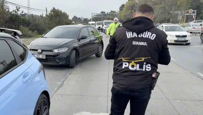 Emniyet Şeridini İhlal Eden Sürücü, Suçta Yolda İhtimalin Peşinde!