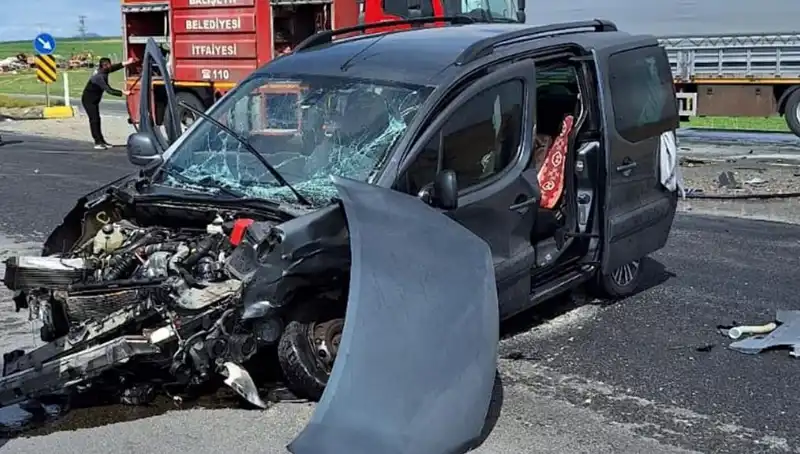 Ankara'da Feci Kaza: Üç Kişi Yaralandı, Olayın Ayrıntıları Ortaya Çıktı