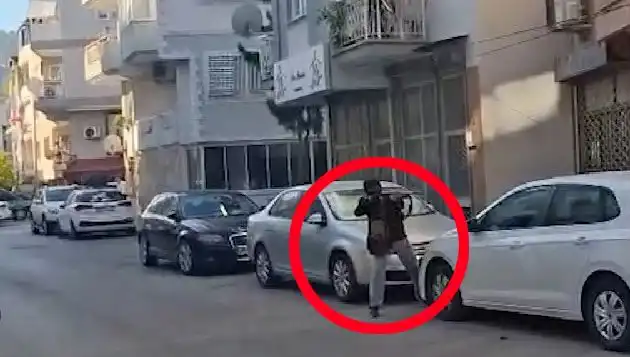 İzmir’de Saldırganla Çatışma Anları: Olayın Detayları ve Güvenlik Açıklamaları
