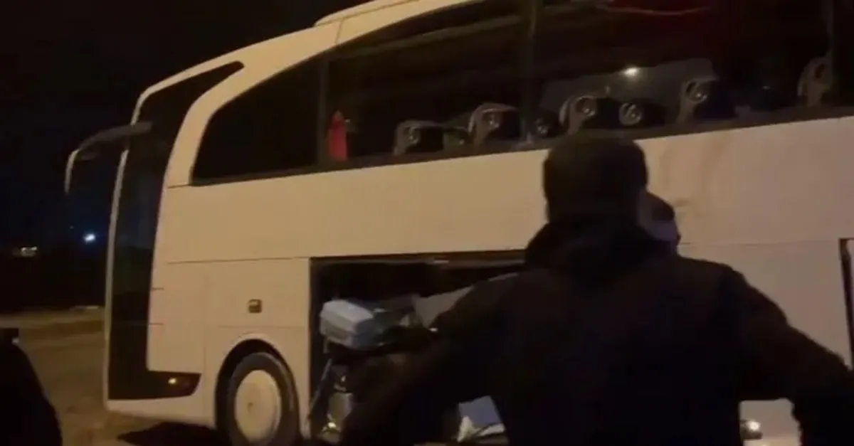 Balıkesir’de Yolcu Otobüsü Kaza Yaptı: Çok Sayıda Yaralı Var