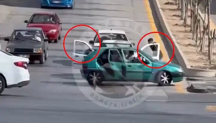 Trafikte Bıçak ve Kılıçlarla Saldırı: Gözaltılar ve Güvenlik Endişeleri