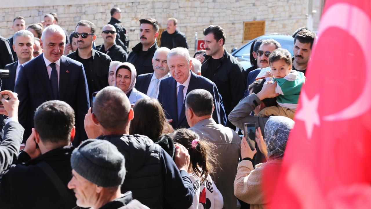 Cumhurbaşkanı Erdoğan, Antalya'da Halka Hitap Etti