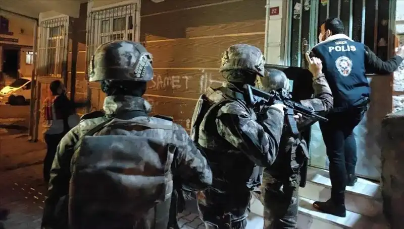Adana'da Yoldaşlar Suç Örgütüne Flaş Operasyon: 41 Gözaltı ve Tutuklama