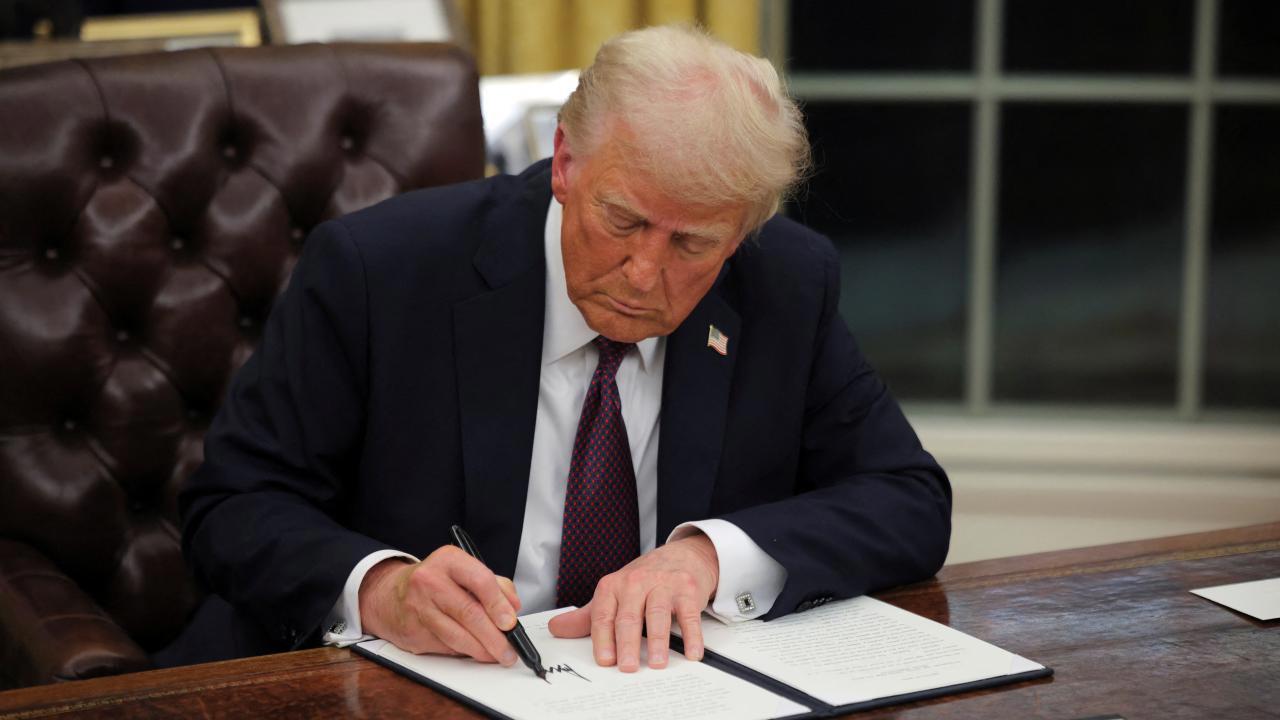 Trump, Kararname Kararlarına Devam Ediyor