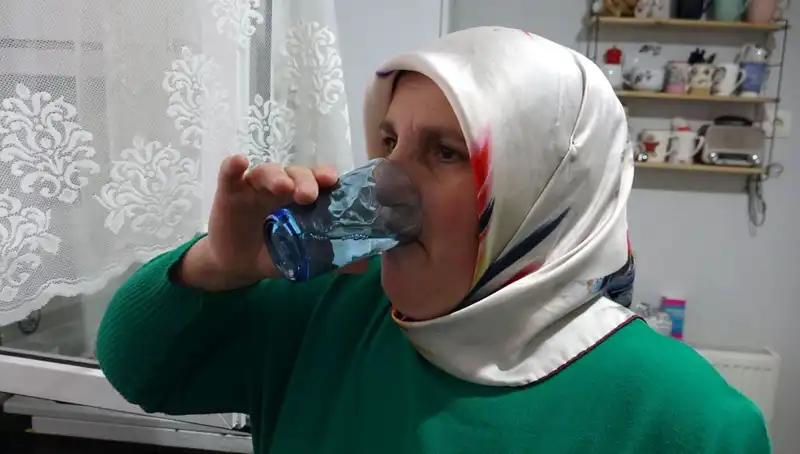 30 Yıldır Nisan Yağmurunu Şifa İçin Tüketiyor: Kayınvalideden Öğrenilen Geleneğin Sırrı