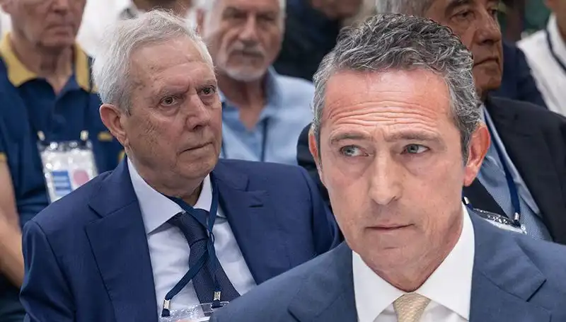 Fenerbahçe Divan Kurulu’nda Aziz Yıldırım’ın Adaylık Açıklaması Gerginlik Yarattı