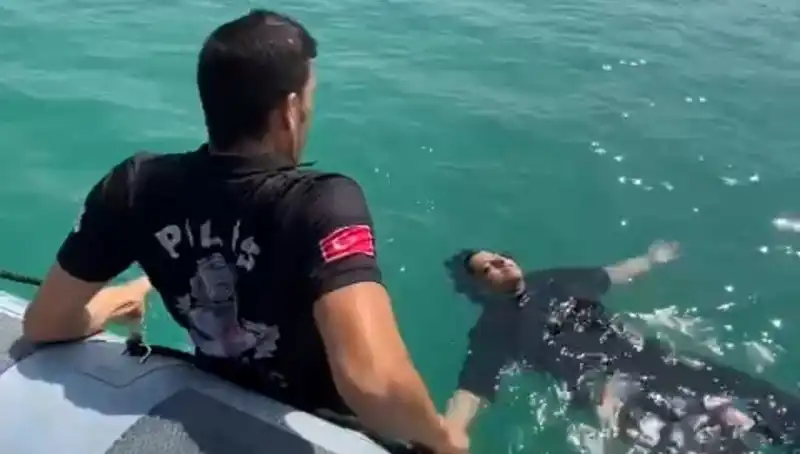 Baraj Gölüne Düşen Kadını Gemi Adamları Kurtardı: Eşsiz Bir Kurtarma Hikayesi